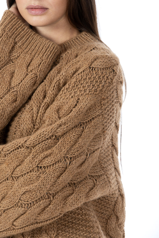 Anima – Maglione a Trecce Girocollo Cammello